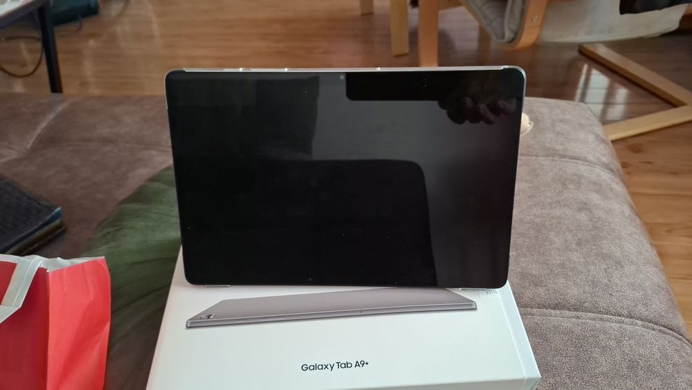 Samsung  tab A 9+