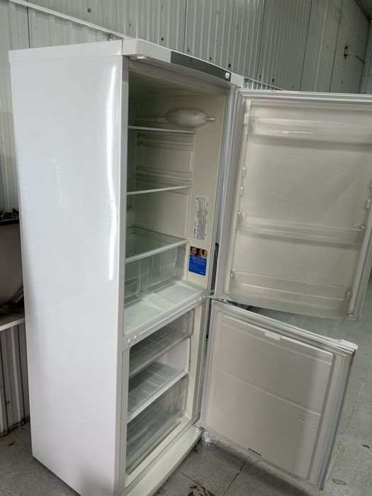 Продается Холодильник Indesit