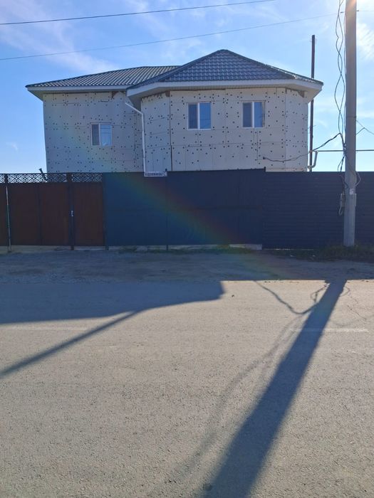 Продам дом двухэтажный