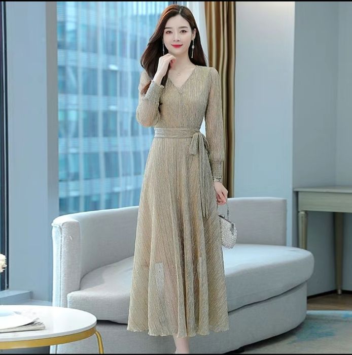 Блестящее платье