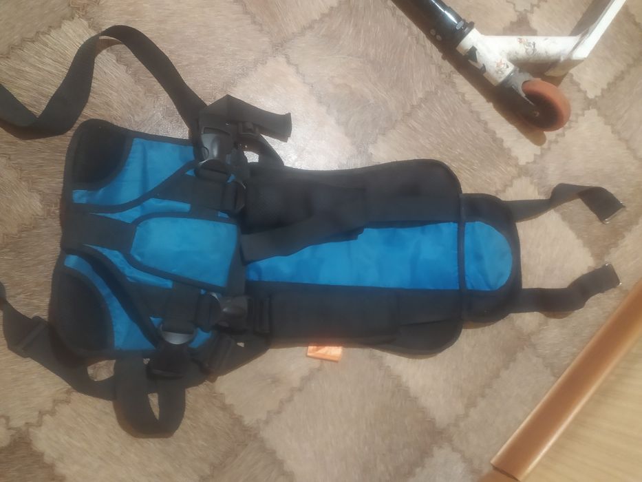 Продам автокресло бескаркасное