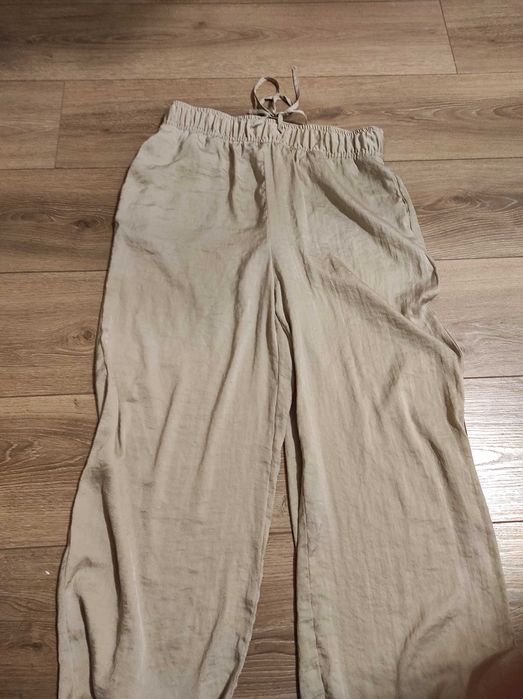 продам женский костюм брючный и брюки