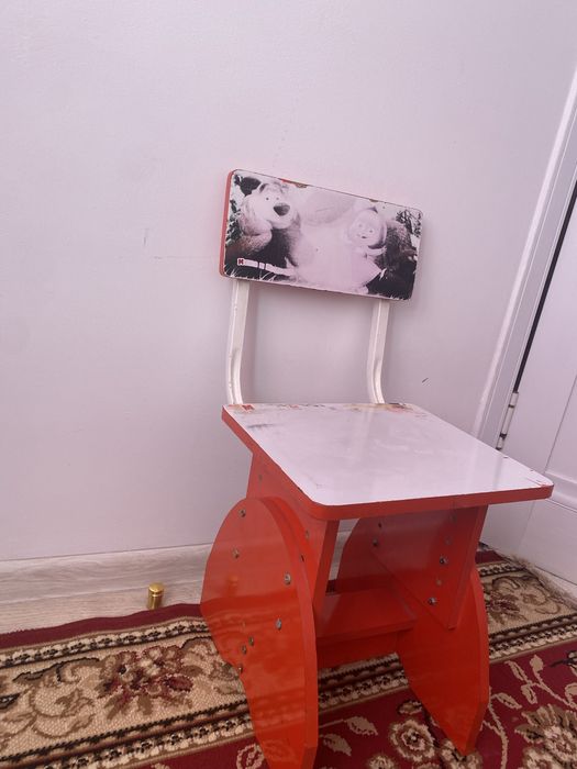 Продаётся детский стул и стол