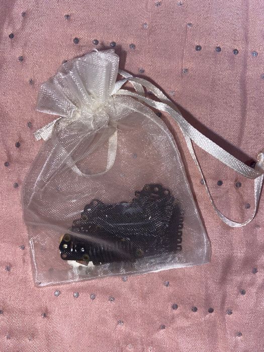 Естествена черна коса на 4 треси + подарък клипси за смяна