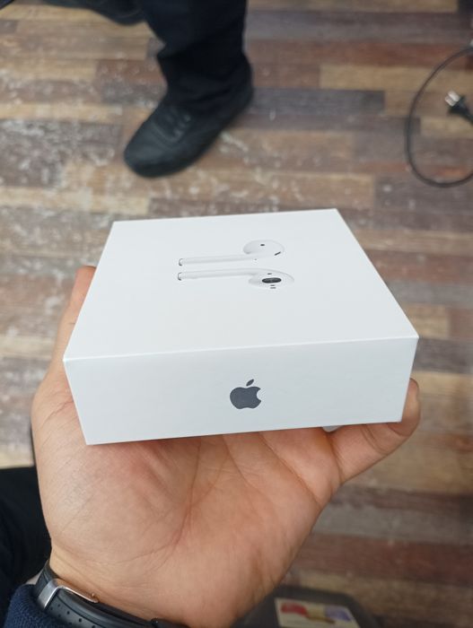 AiraPods with Charging.Msdin in vetnam