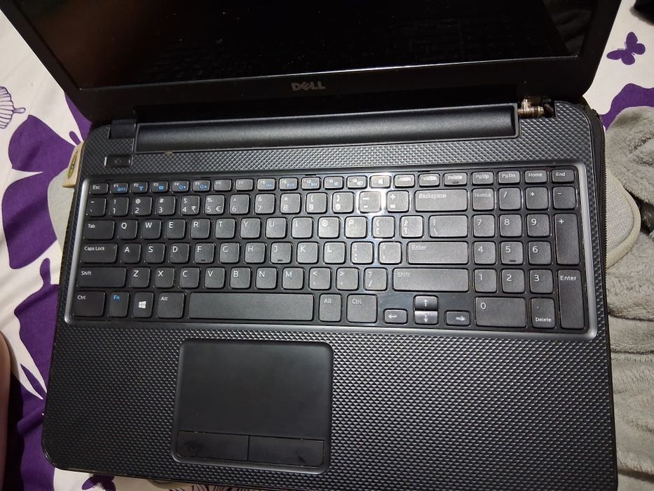 Laptopuri mai multe detalii în privat