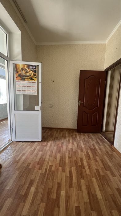 Kvartira sotiladi 2xona 2etaj 84Kv