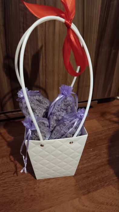 Vând săculeți lavanda