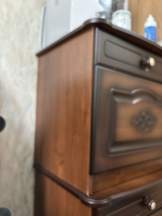 Тумбочка с орнаментом
