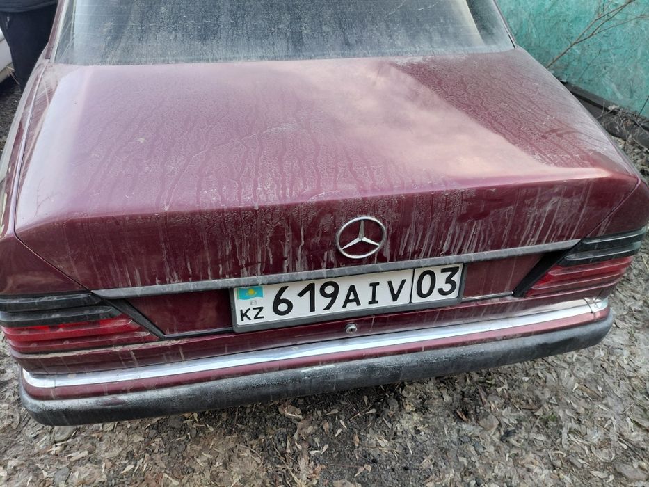 Продам 124 2.3 на январе с