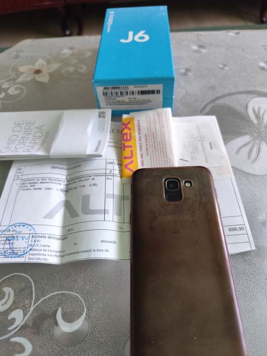 Telefon Samsung j6.