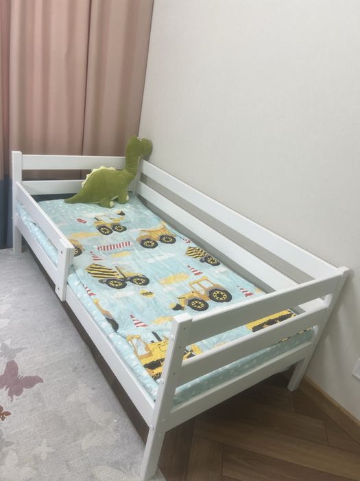Детская кровать для детей и малшей