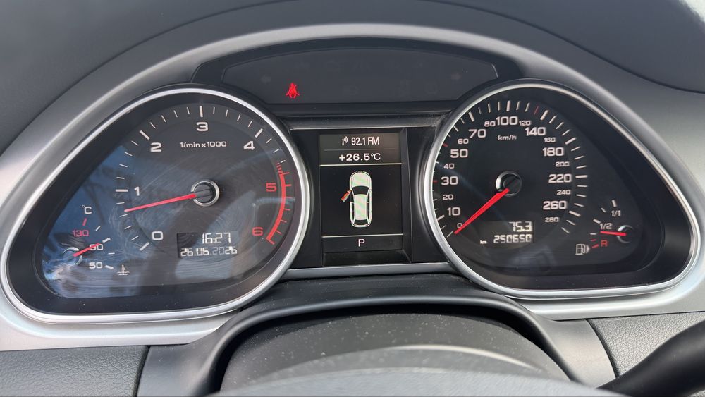 AUDI Q7 2012 — imagine 3