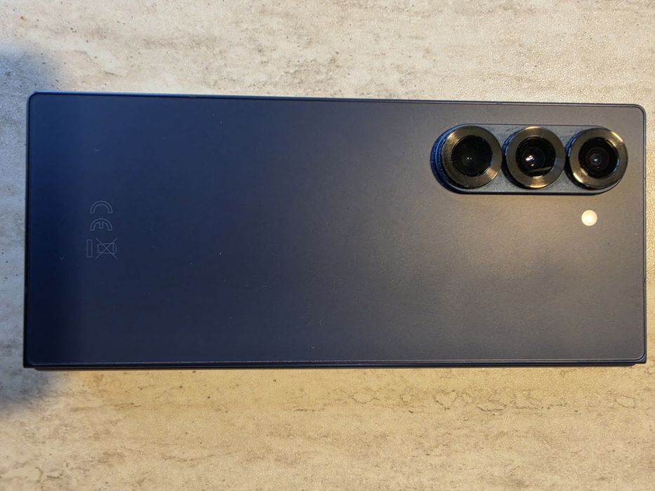 Samsung Z Fold 6 256GB Гаранция!