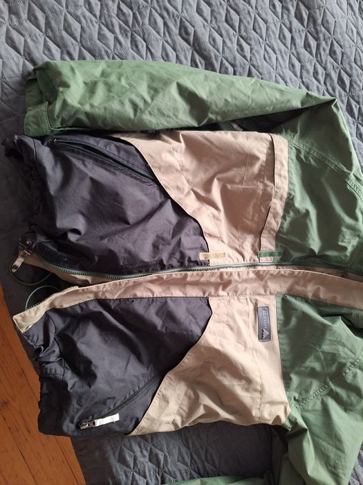 Яке Burton snowboard/ski - M