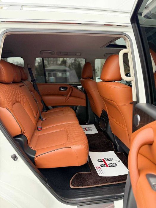 Sotuvda Nissan Patrol Platinum  avtomashinamiz