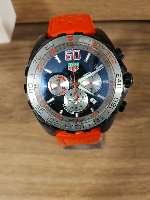 Ceas TAG Heuer Formula 1, cronograf, curea silicon roșie