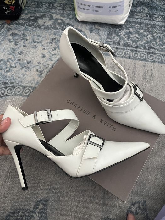 Туфли Charles & Keith