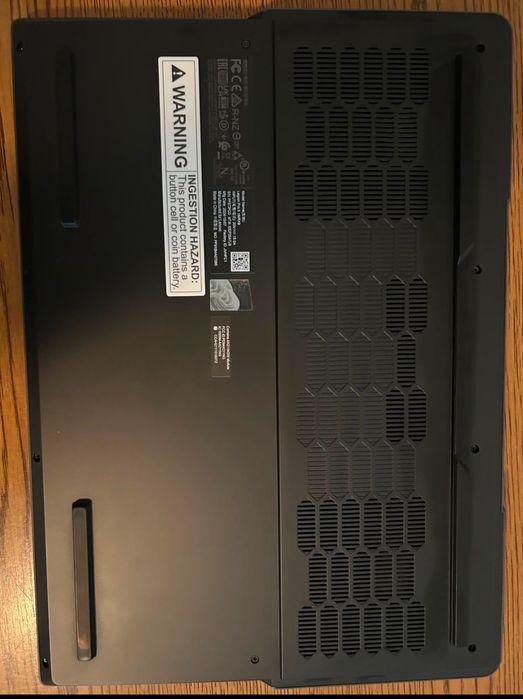 Lenovo Legion Pro 5 16IRX9.