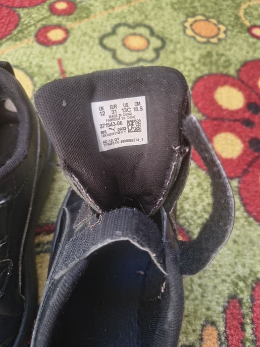 Vand pantofi sport Puma marimea 31 si 32