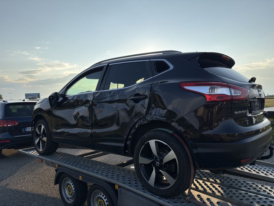 NISSAN Qashqai 2017 ~ 70.000 KM ~ Usor Avariat ~ Germania ~ toate actele ~ perfect functional ~ 1.2TCE 131CP ~ EURO 6 ~