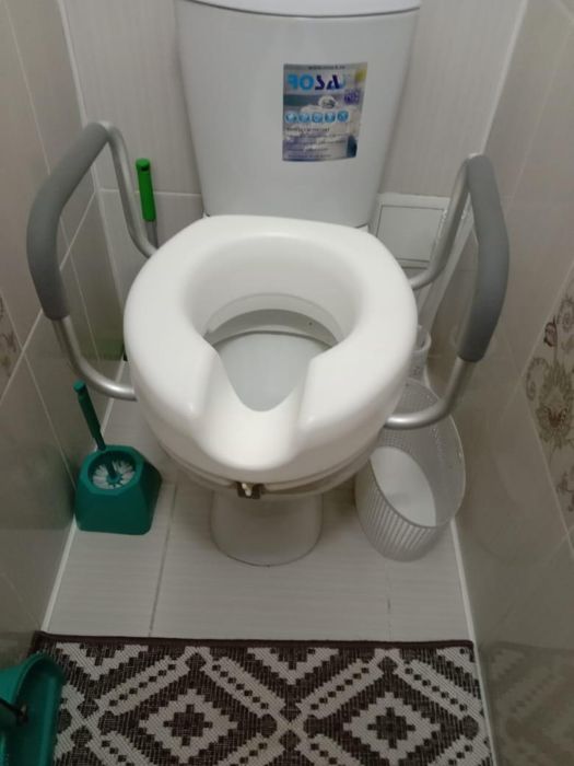 Послеоперационная насадка на унитаз