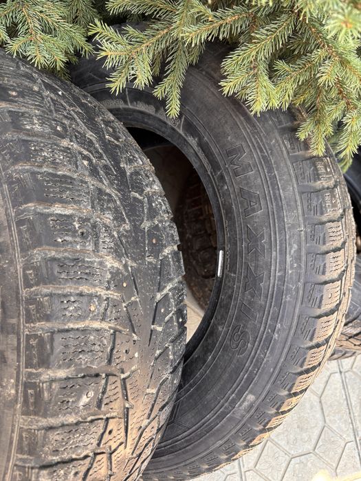 Продам бу шины Maxxis 265/65 R17
