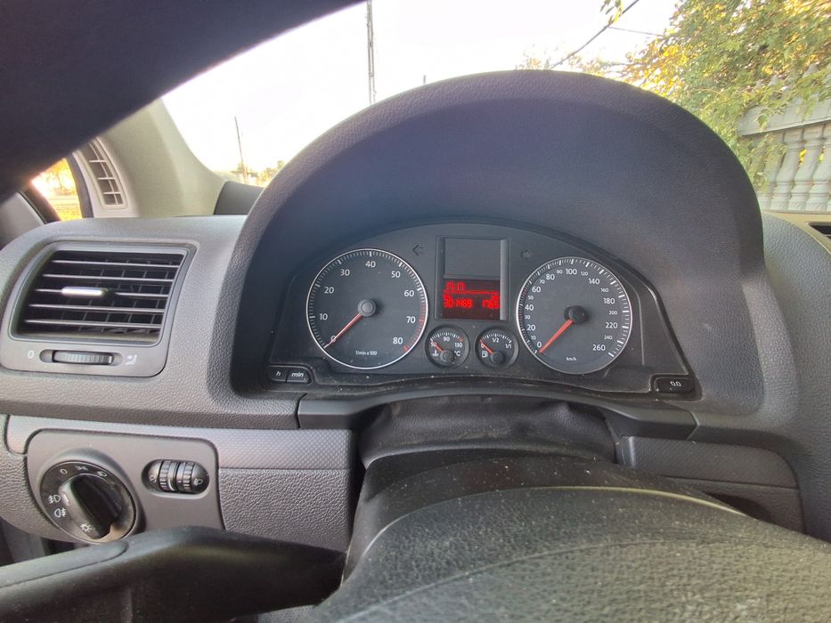 Golf 5 , mpi, 2006, distribuție schimbata, pompa de apa.