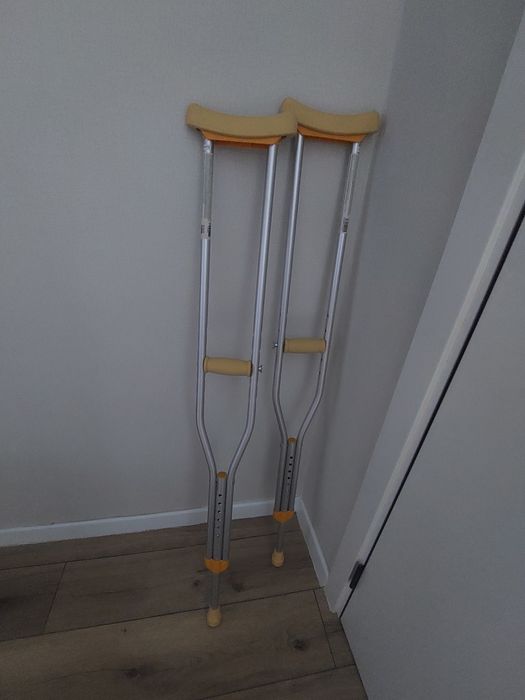 Продаю костыли почти не использовались