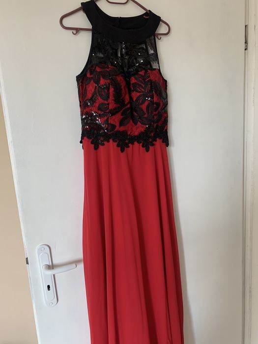 РАЗПРОДАЖБА на Официални рокли