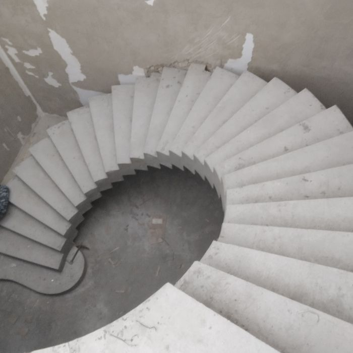 Зина лестница хизиати