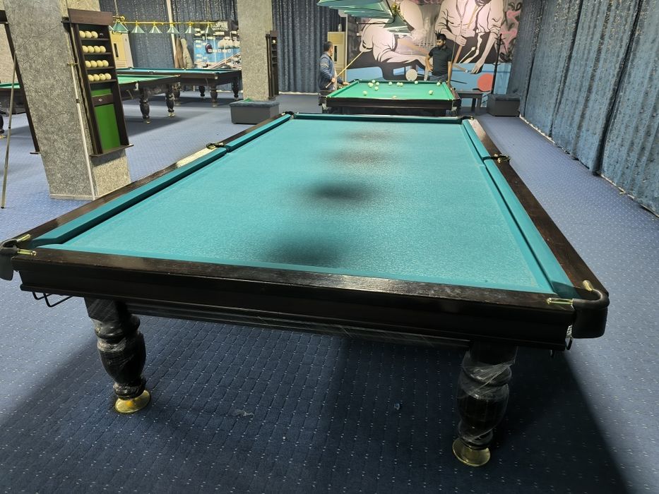 Бильярдный стол сотилади