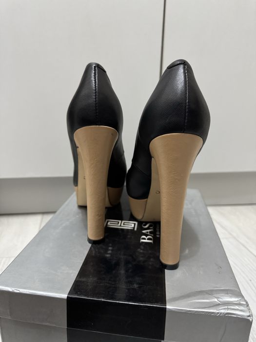 Продам новые туфли