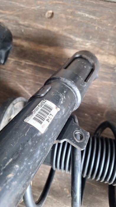 Амортизаторы камри 40-45