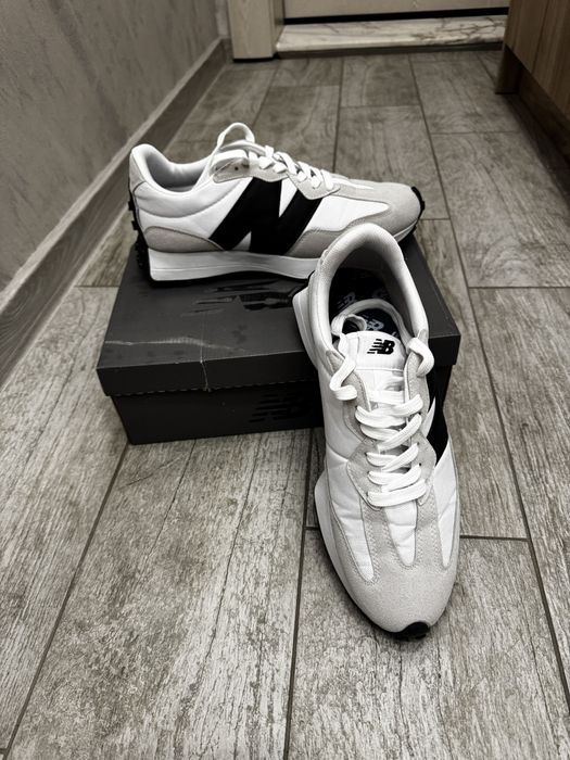 New balance 327 - размер 43 - 27.5см - black / white ! чисто нови обувки / маратонки.