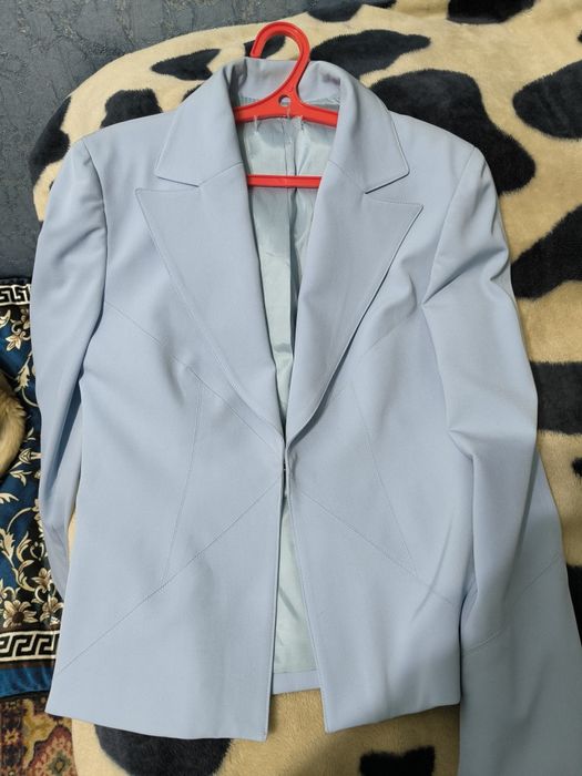 Пиджак и юбка в продаже!