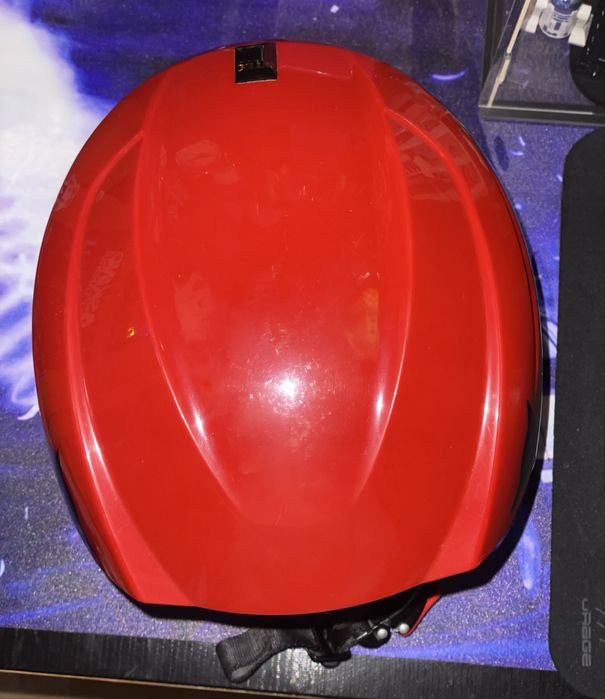 Детска ски каска със ски очила