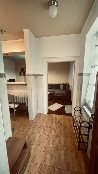 Inchiriez apt. 2 camere + balcon, zona Tribunalului Brasov | 450 € neg