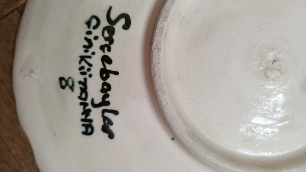 Голяма декоративна чиния от Кушадасъ Турция.Красива ръчна изработка.