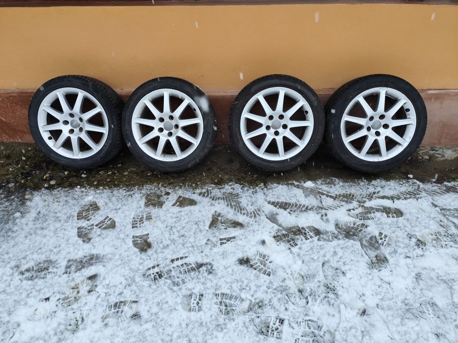 Vând jante aliaj Audi