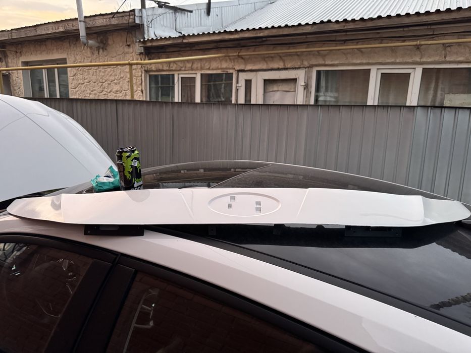 Молдинг капота(накладка решетки)