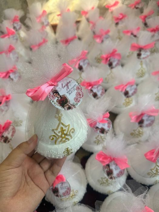 Той бастар из гипса