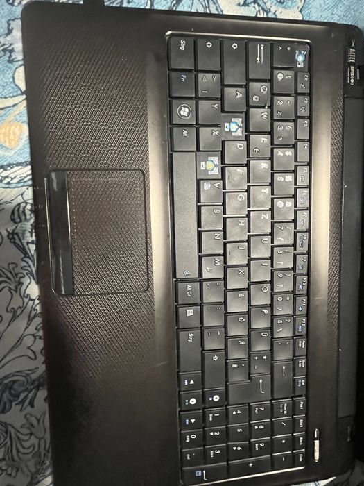 Laptop Asus PRO52F