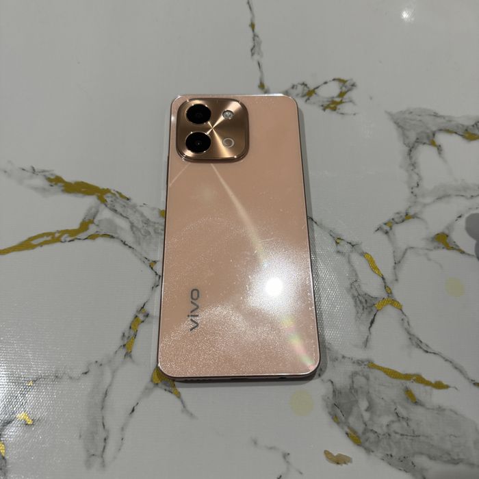 Продам смартфон виво