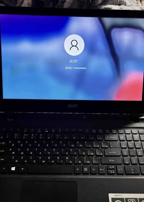 Ноутбук Acer.