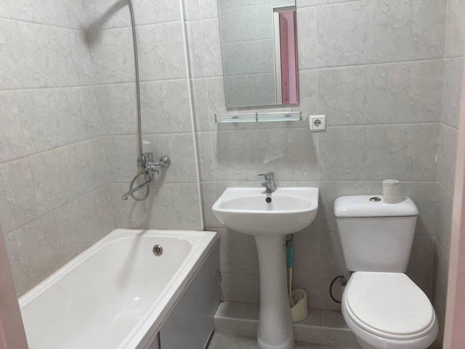 Сдаётся квартира новастройка махтункули 1/8/9/ нету только дивана