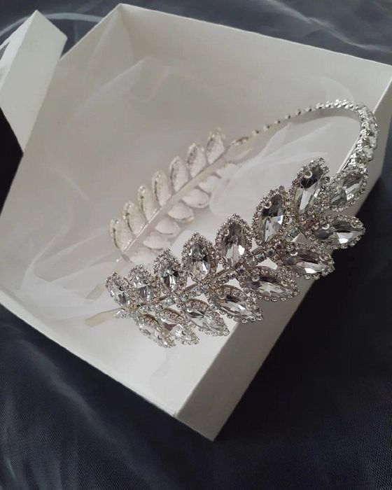 Diadema abadok va tillaqoshlar buyurtma asosida