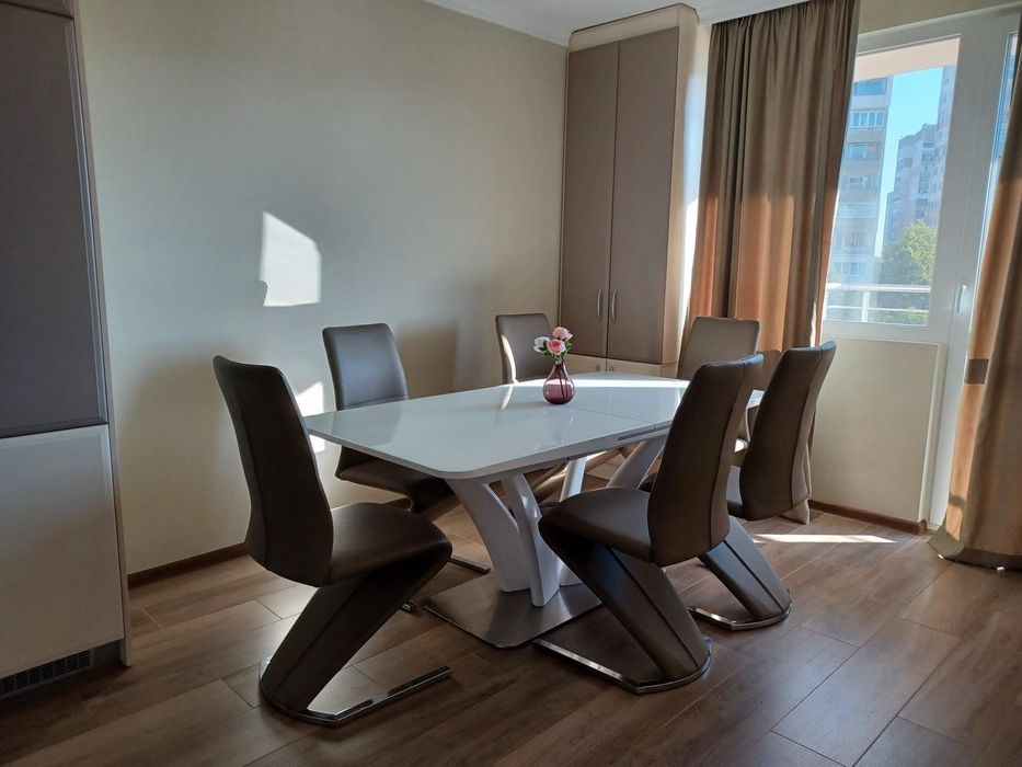 Дава се под наем Тристаен апартамент в София, Манастирски ливади - 120 кв.м за 942.99 € - Снимка #1