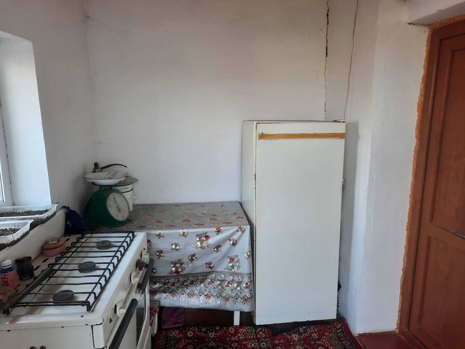 продам квартиру .