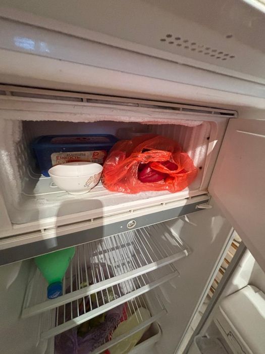 Холодильник Бирюса